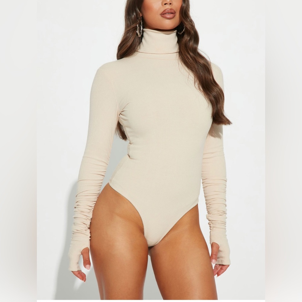 FASHION NOVA Olivia Snatched Bodysuit - Cream size M